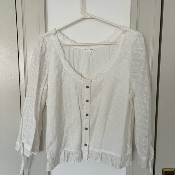Neuflora Tops - Neuflora white button up blouse size large